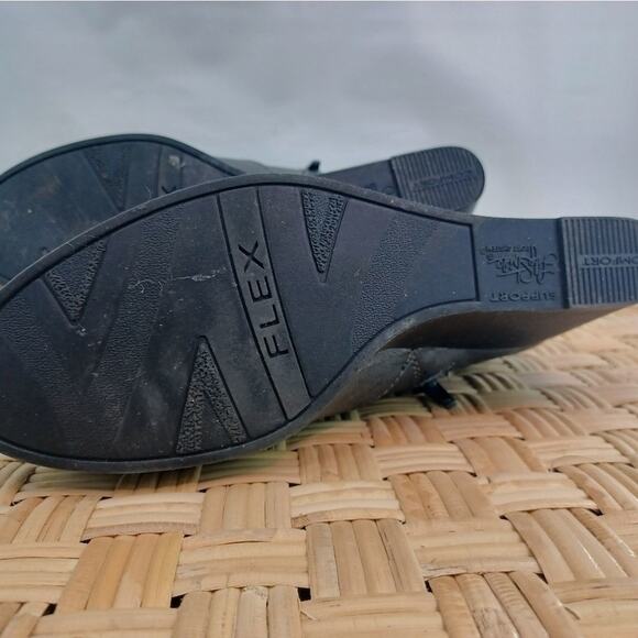 Life Stride Charcoal Gray Wedge Booties - Women's Size 6M - Picture 4 of 7